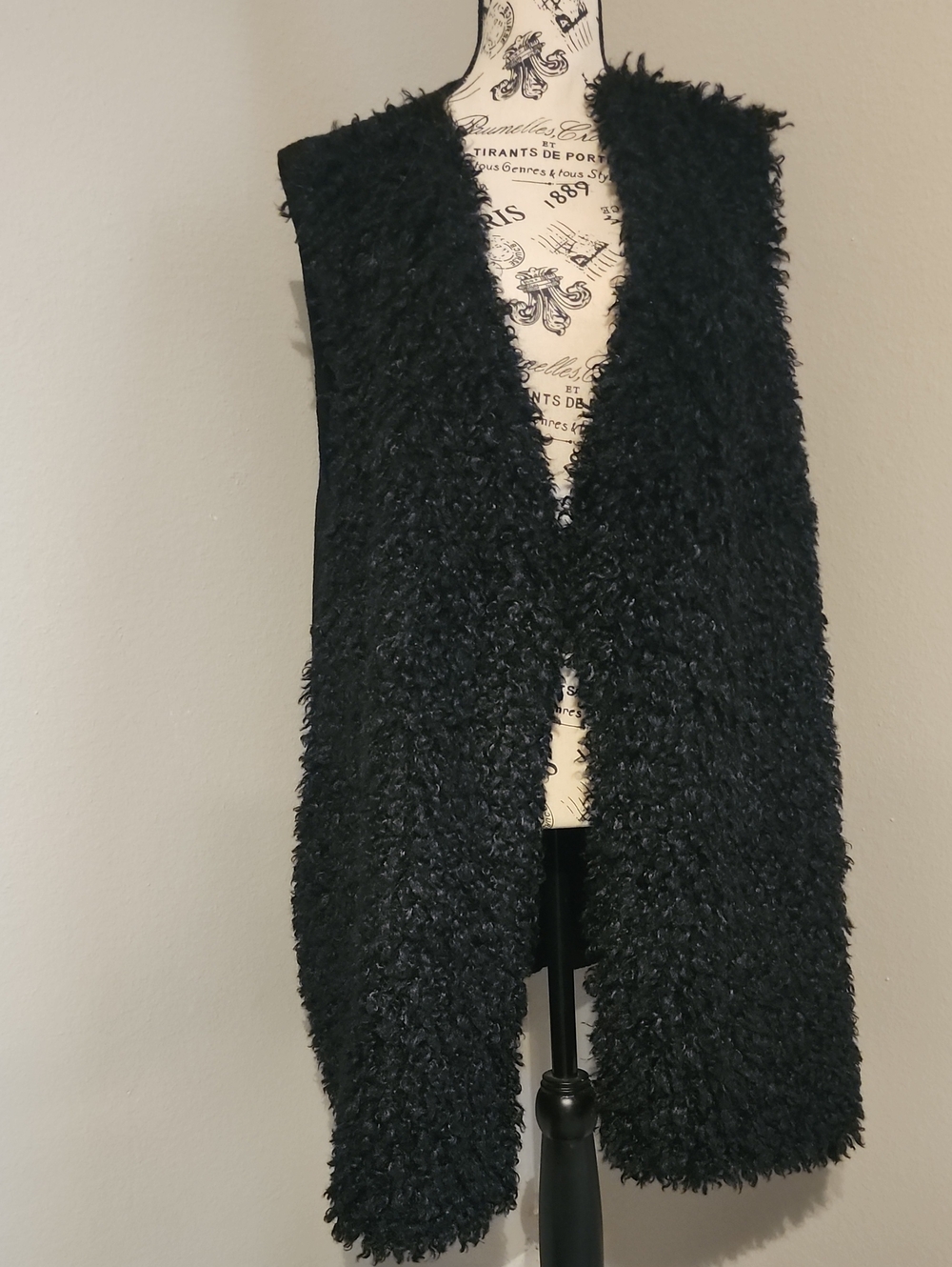 Terra Sky Women's Black Faux Fur Shag Vest Plus Size 4X